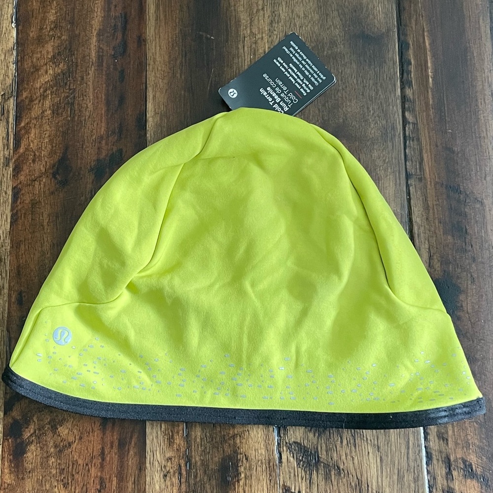 Lululemon cold terrain run beanie